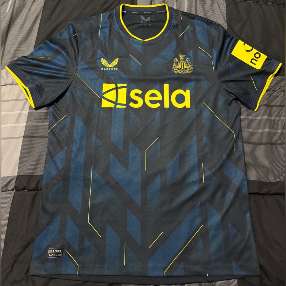 Castore New Castle United Soccer Jersey
